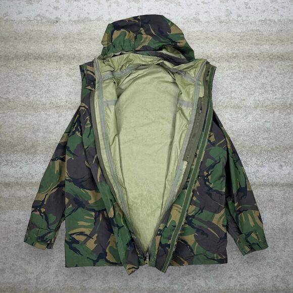 Vintage Military Camo Jacket Water Proof Hooded Woodland Full Zip 90s - Picture 2 of 4